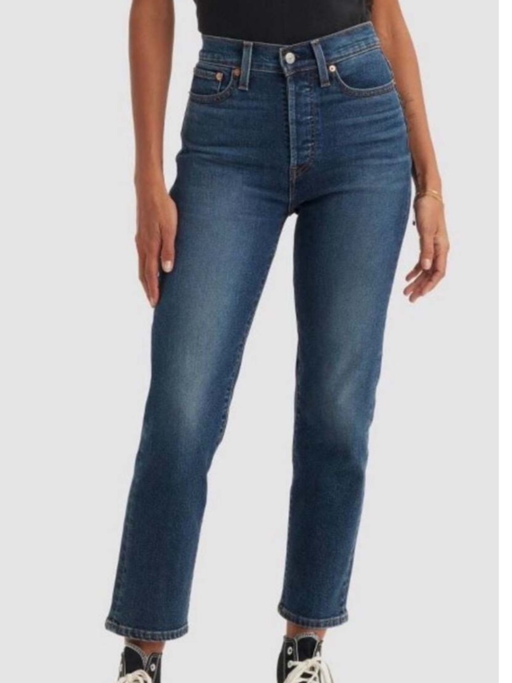 Levi’s Wedgie Straight Jeans Size 25 Medium Wash Button Fly
